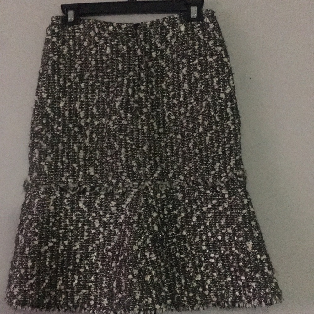 Chanel tweed trumpet skirt - Picture 3 of 5